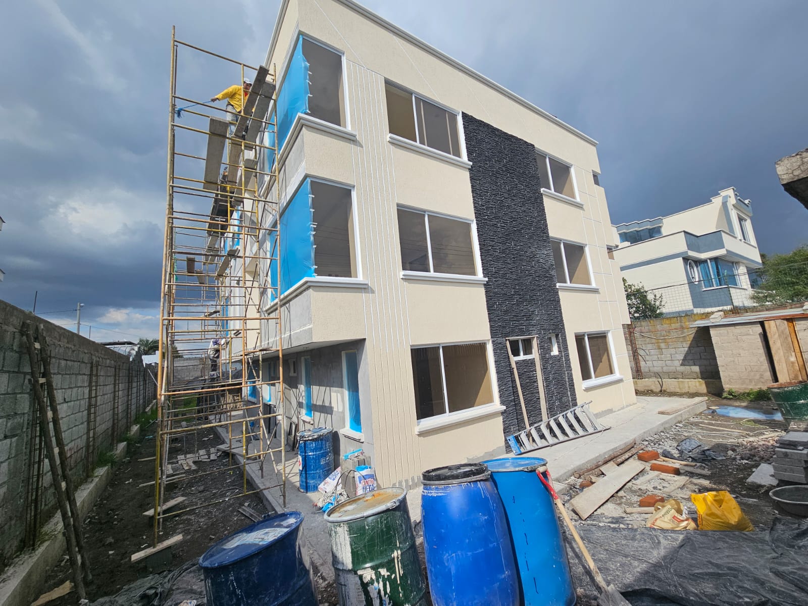 Edificación multifamiliar en proceso de declaratoria