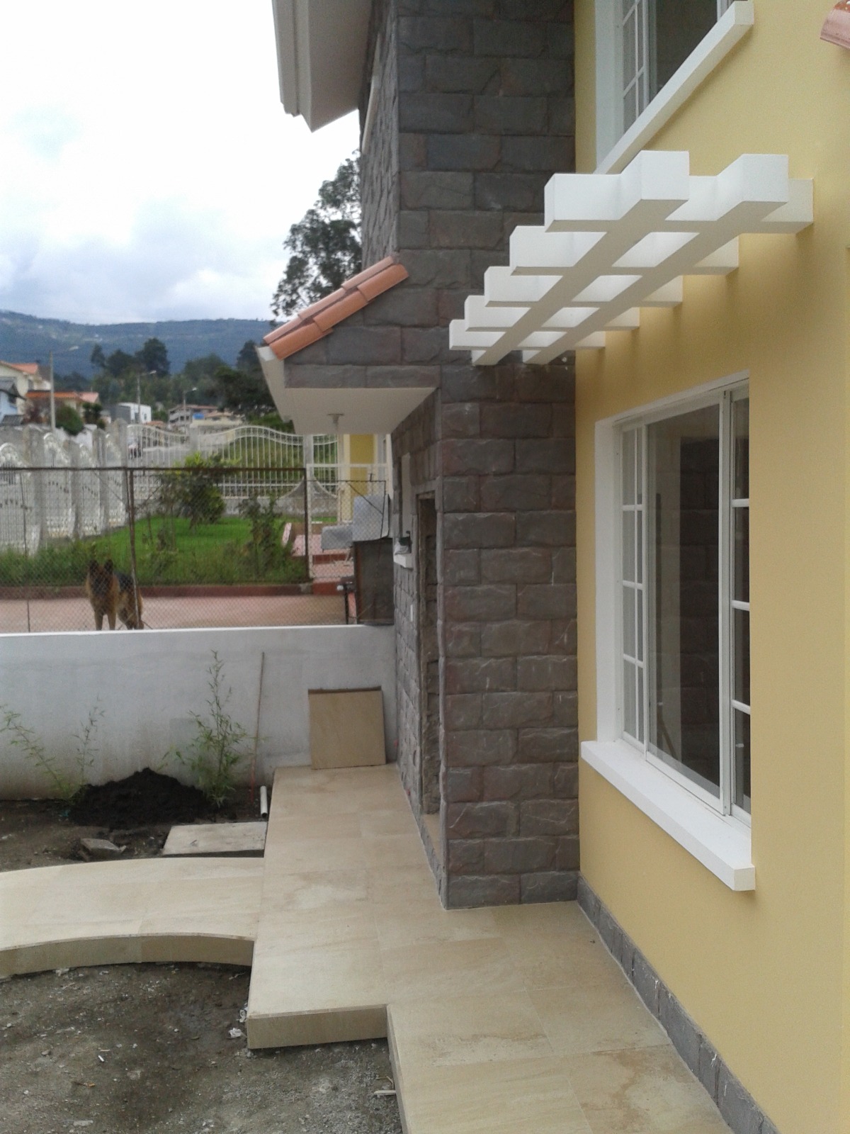 Dormitorio principal con acabados y decoración finalizada