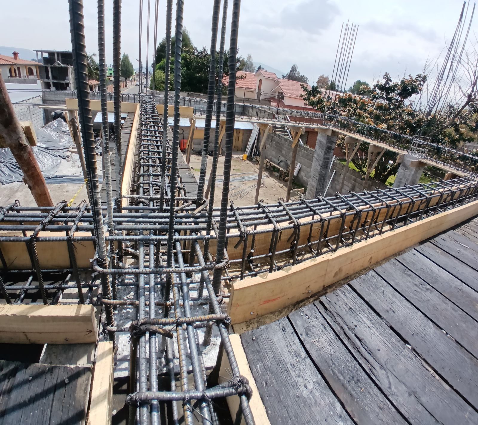 Inmueble comercial inspeccionado para valoración inmobiliaria